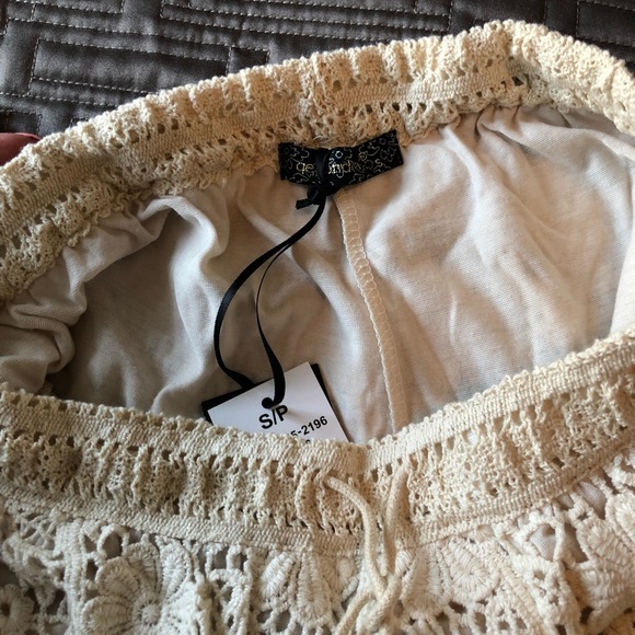 Crochet shorts - Picture 2 of 2